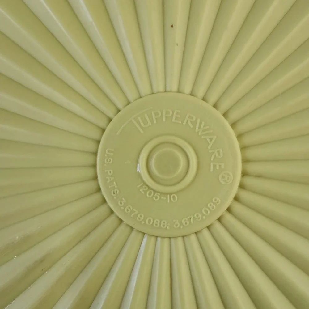 Vintage Tupperware Servalier Yellow Sunburst Bowl Lid 805-10 Starburst retro